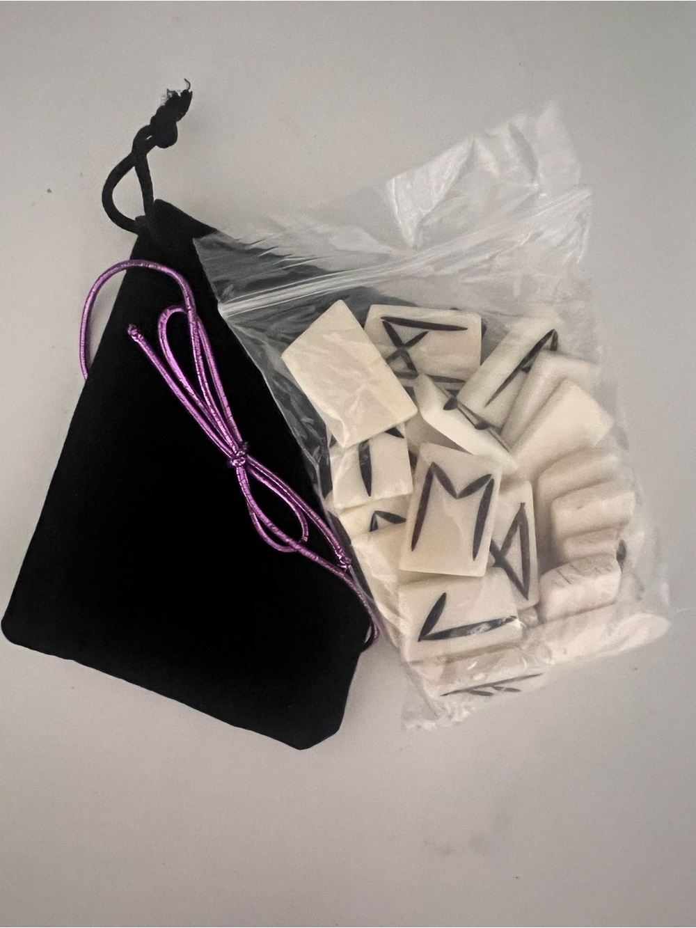Bone Rune Set - Picture 2 of 2